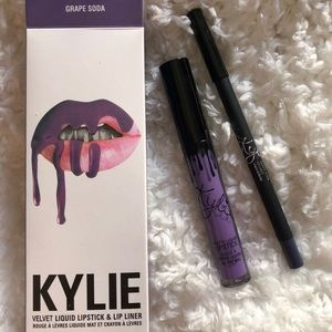 NEW AUTHENTIC Kylie lip kit in Grape Soda
